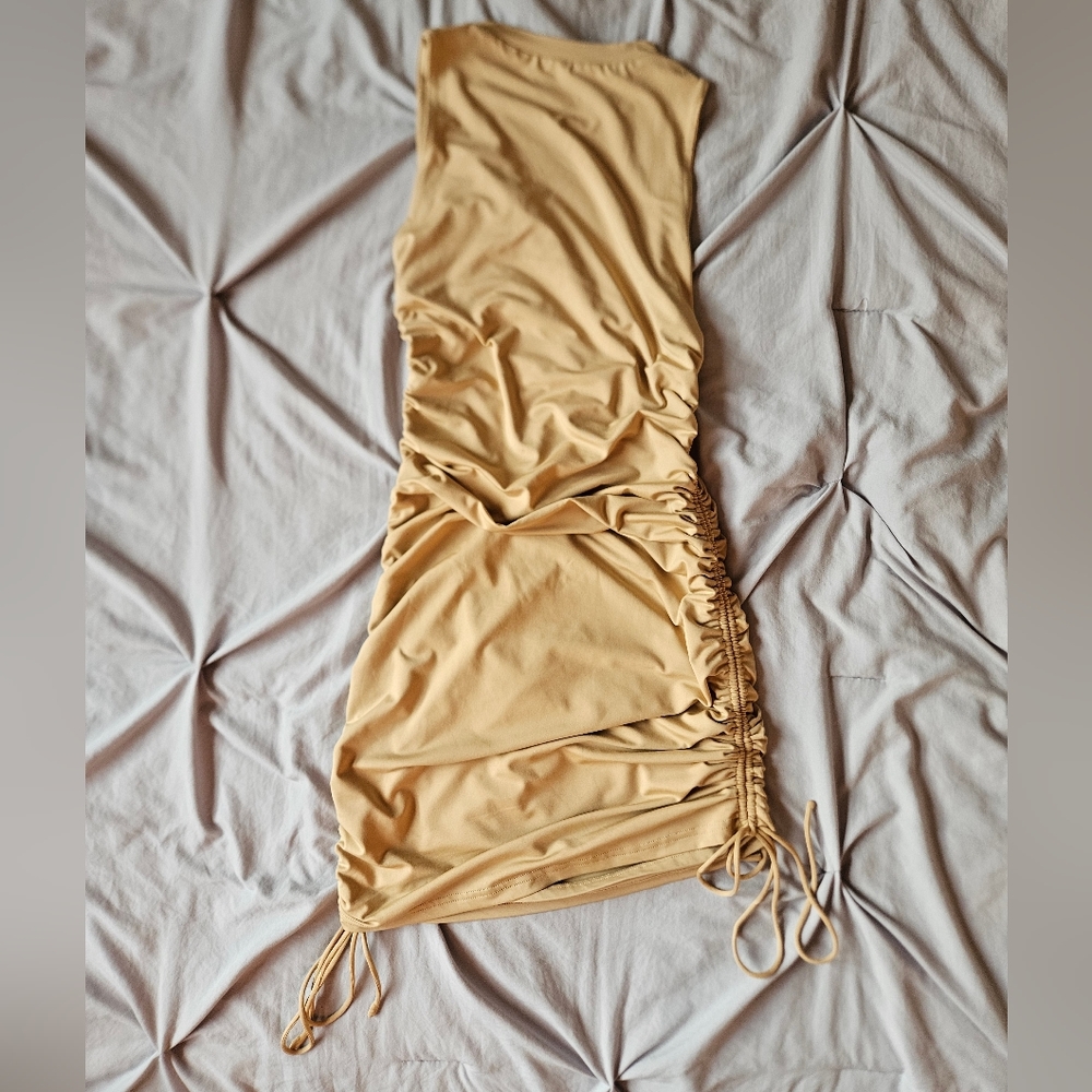 superdown: Cory Ruched Side Dress - Picture 4 of 8